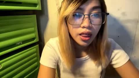 Snapshot of genesistresvant chatting on January 9, 2026, 4:37 am Yuki online show from January 9, 2026, 4:37 am