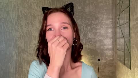 Riana online show from May 16, 2026, 3:36 am