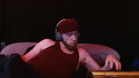 genitalwars online show from January 7, 2026, 4:48 am