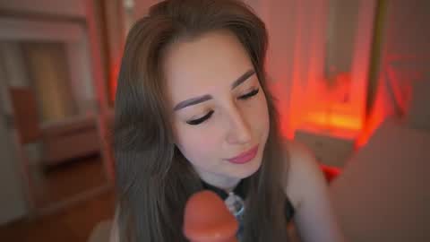 gentleadellee online show from March 31, 2026, 12:05 pm