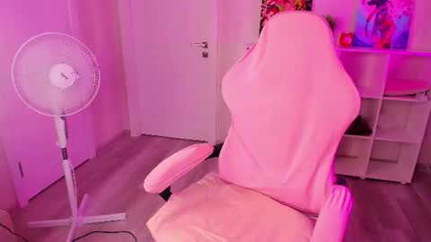 gentlesine online show from June 12, 2026, 1:59 am