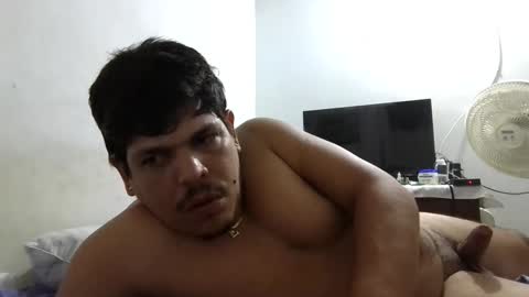 Snapshot of george_big_cock chatting on October 7, 2025, 4:20 am George online show from October 7, 2025, 4:20 am