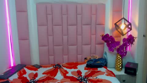 GEORGE online show from December 22, 2024, 1:34 am