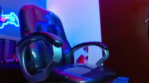 GEORGE online show from January 8, 2025, 4:02 am