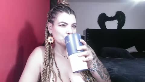 Georgina  online show from November 30, 2025, 5:55 am