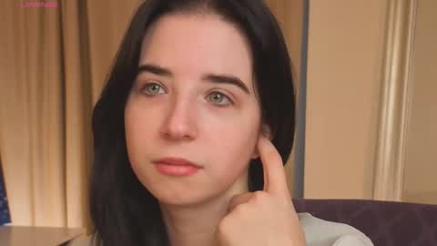 My name is Kelly online show from October 25, 2025, 3:14 am