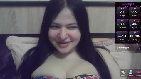 Eva online show from December 15, 2025, 6:12 pm