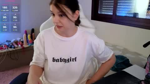 Nadine online show from September 9, 2025, 4:17 pm