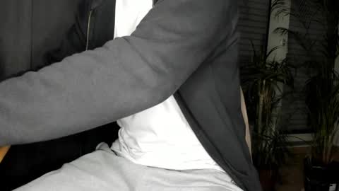 germanmike1997 online show from January 10, 2025, 4:41 pm