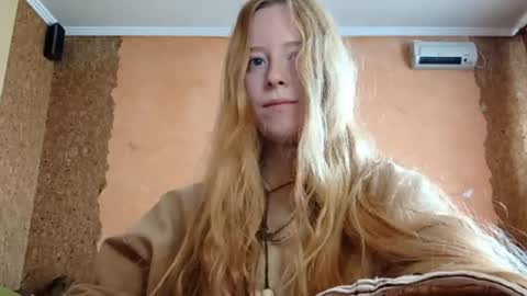 Snapshot of gertrudisturbe chatting on April 23, 2026, 3:08 am Kate online show from April 23, 2026, 3:08 am
