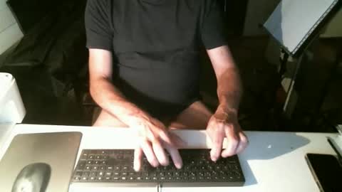 getz62 online show from October 12, 2025, 10:20 pm
