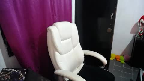 Snapshot of ggemas chatting on December 16, 2025, 2:22 pm ggemas online show from December 16, 2025, 2:22 pm