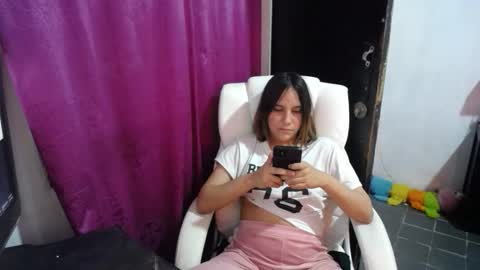 Snapshot of ggemas chatting on December 18, 2025, 2:12 pm ggemas online show from December 18, 2025, 2:12 pm