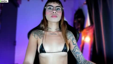 Sara online show from November 11, 2025, 7:47 pm