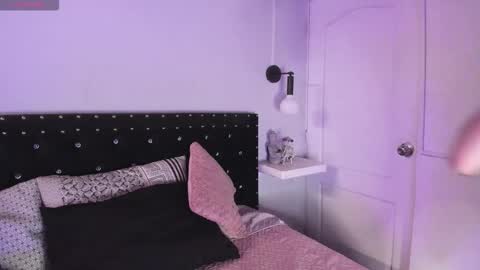 Allison  online show from February 11, 2026, 8:03 pm