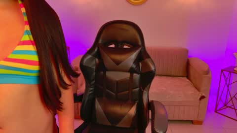 Gia capri online show from June 25, 2026, 4:12 am