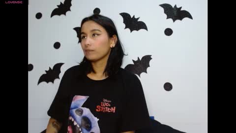 Gia Lee online show from October 25, 2025, 3:47 am