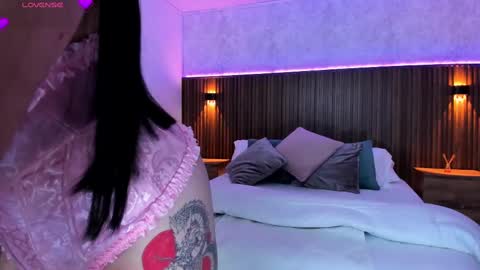 Snapshot of gia_lowry chatting on February 22, 2025, 6:06 am Gia lowry online show from February 22, 2025, 6:06 am