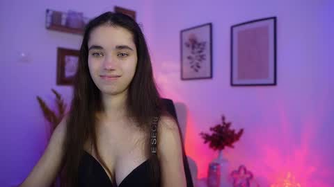 Gia Paige18 online show from November 21, 2025, 2:27 pm