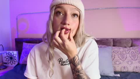 Gia online show from January 27, 2025, 2:24 pm