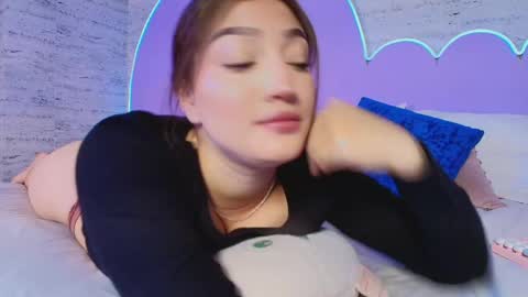 Gia online show from April 14, 2026, 8:26 pm