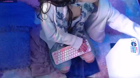 giaa rossi online show from November 11, 2025, 2:06 pm