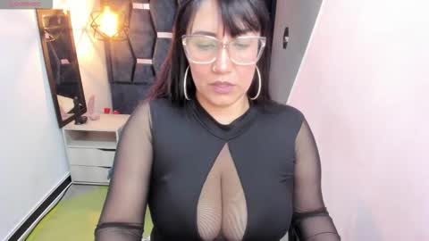 G I A  FOX online show from October 2, 2025, 1:29 pm