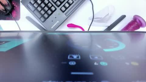 G I A  FOX online show from December 17, 2025, 1:28 pm