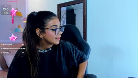 Gia  online show from December 28, 2024, 2:43 am