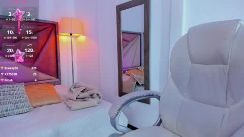 Gia  online show from January 16, 2025, 12:45 am