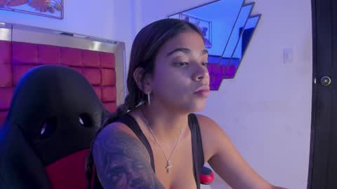 Gia  online show from April 11, 2026, 6:34 pm