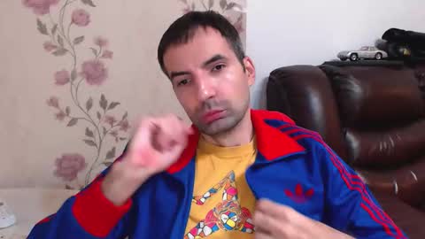 Gianni online show from November 9, 2025, 6:06 pm