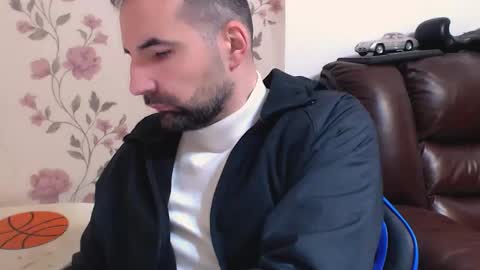 Gianni online show from April 12, 2026, 10:20 am