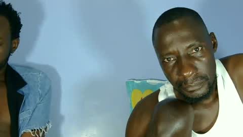 giant_couple online show from June 23, 2026, 5:16 am