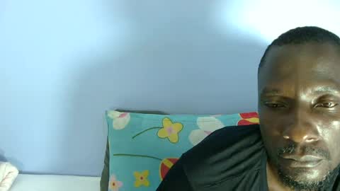 giant_couple online show from July 6, 2026, 12:18 am