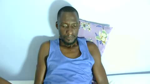 giant_couple online show from July 28, 2026, 3:24 am