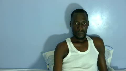 giant_couple online show from August 3, 2026, 7:17 pm
