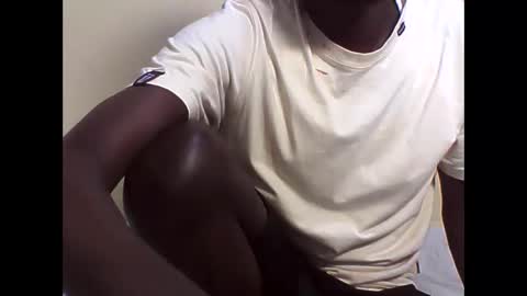 giant_couples online show from December 18, 2025, 11:16 am