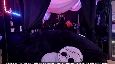 Giggles online show from September 21, 2025, 6:31 pm