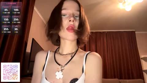 Molly online show from November 12, 2025, 7:24 pm