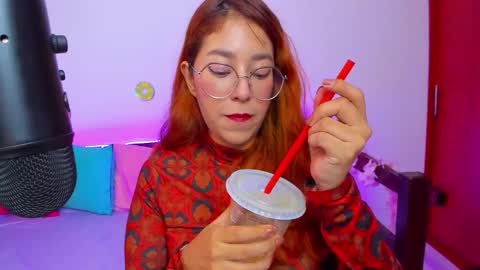 gigimooon online show from September 14, 2025, 2:33 am