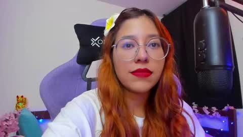 gigimooon online show from November 11, 2025, 2:22 am