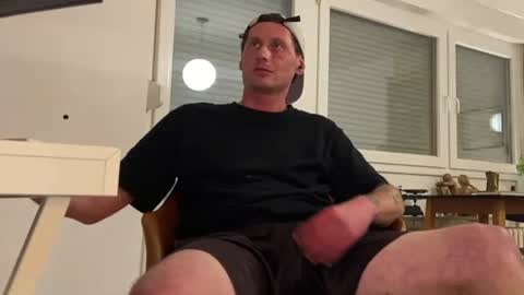 Sebastian online show from September 27, 2025, 11:10 pm