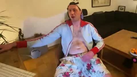 Sebastian online show from November 9, 2025, 12:09 am