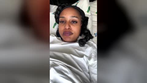 gina online show from April 9, 2026, 6:52 am