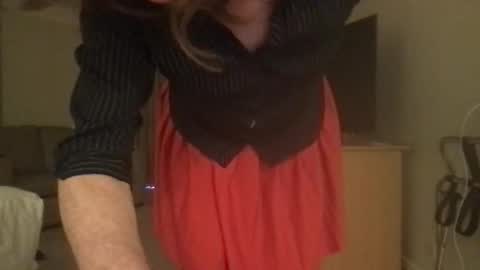 gina_cduk2 online show from November 10, 2025, 2:05 pm