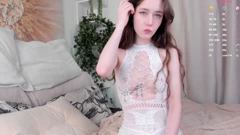 Snapshot of gina_vicious chatting on January 27, 2025, 11:33 pm Gina online show from January 27, 2025, 11:33 pm