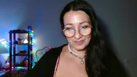 GinaONeon online show from November 5, 2025, 8:31 pm