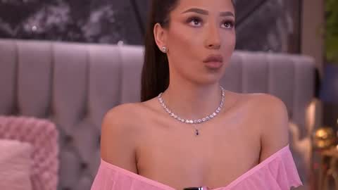 Gina online show from May 13, 2026, 7:11 pm