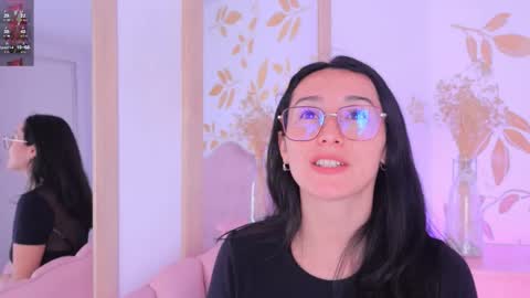 Snapshot of ginevra_esposito chatting on September 23, 2025, 12:52 pm Ginn online show from September 23, 2025, 12:52 pm